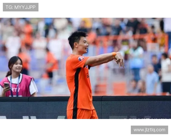 转会风云再起云南玉昆球员罗竞官宣加盟大连英博冲击新赛季目标