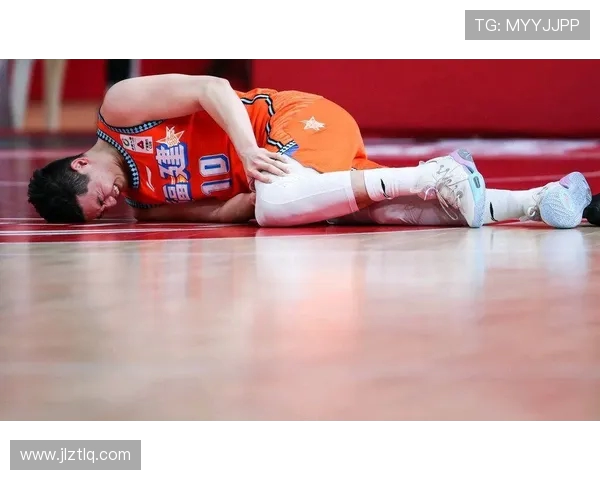 以进化加尔扎本赛季爆发场均75分44板命中率618三分512引领赛场