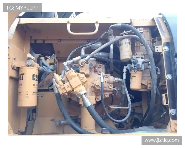 挖掘机进气系统密封性检查